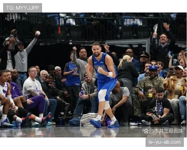 米切尔挡拆拉开空间提升得分效率明显优于克莱汤普森