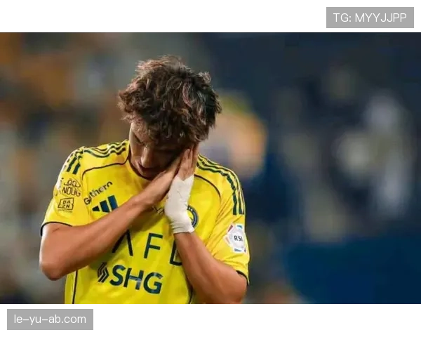 菲利克斯赛场上拽得飞起，私下竟然连做饭都要请人帮忙？